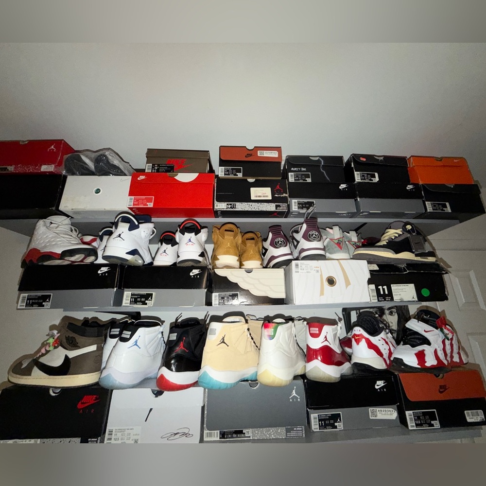 SnEaKeRs👟cLoThEs 👕4 SaLe!Brand🆕,Next to🆕Authentic💯scroll⌨️⬇️and take a look 👀